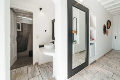 SUPERIOR DOUBLE ROOM WITH SEA VIEW AND JACUZZI (9)
