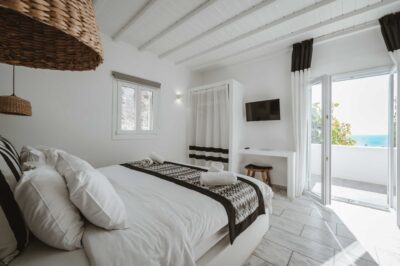 SUPERIOR DOUBLE ROOM WITH SEA VIEW AND JACUZZI (3)